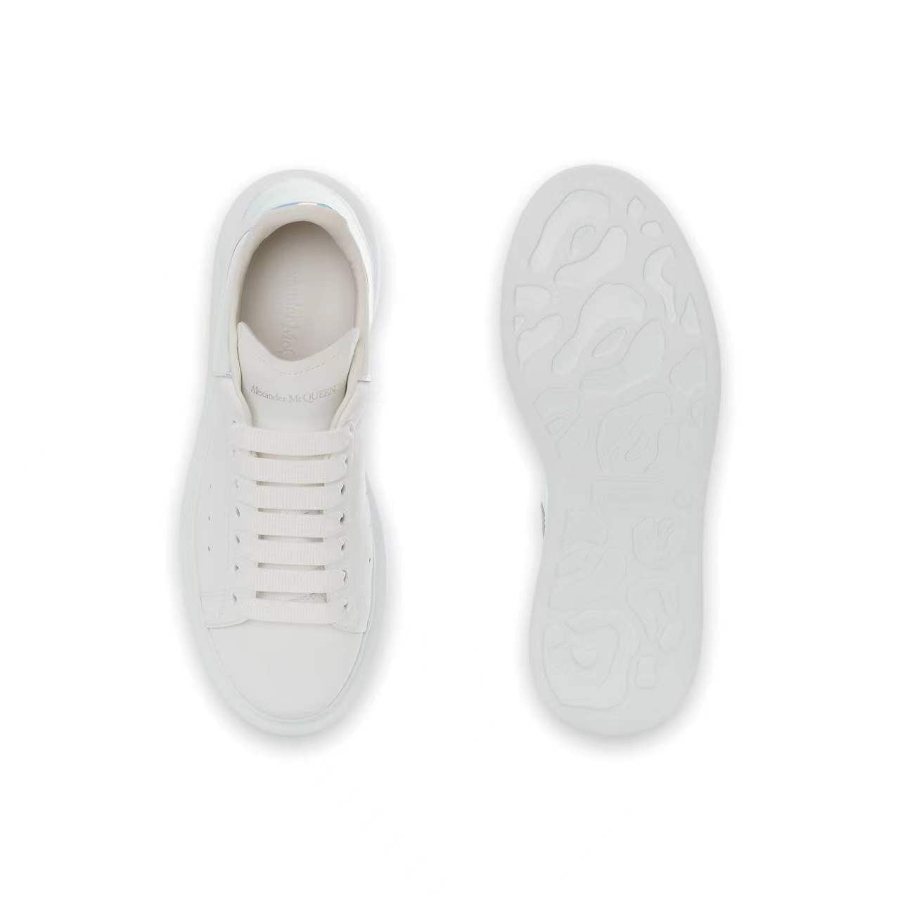 Women's Oversized Sneaker in White/shock Pink image 2