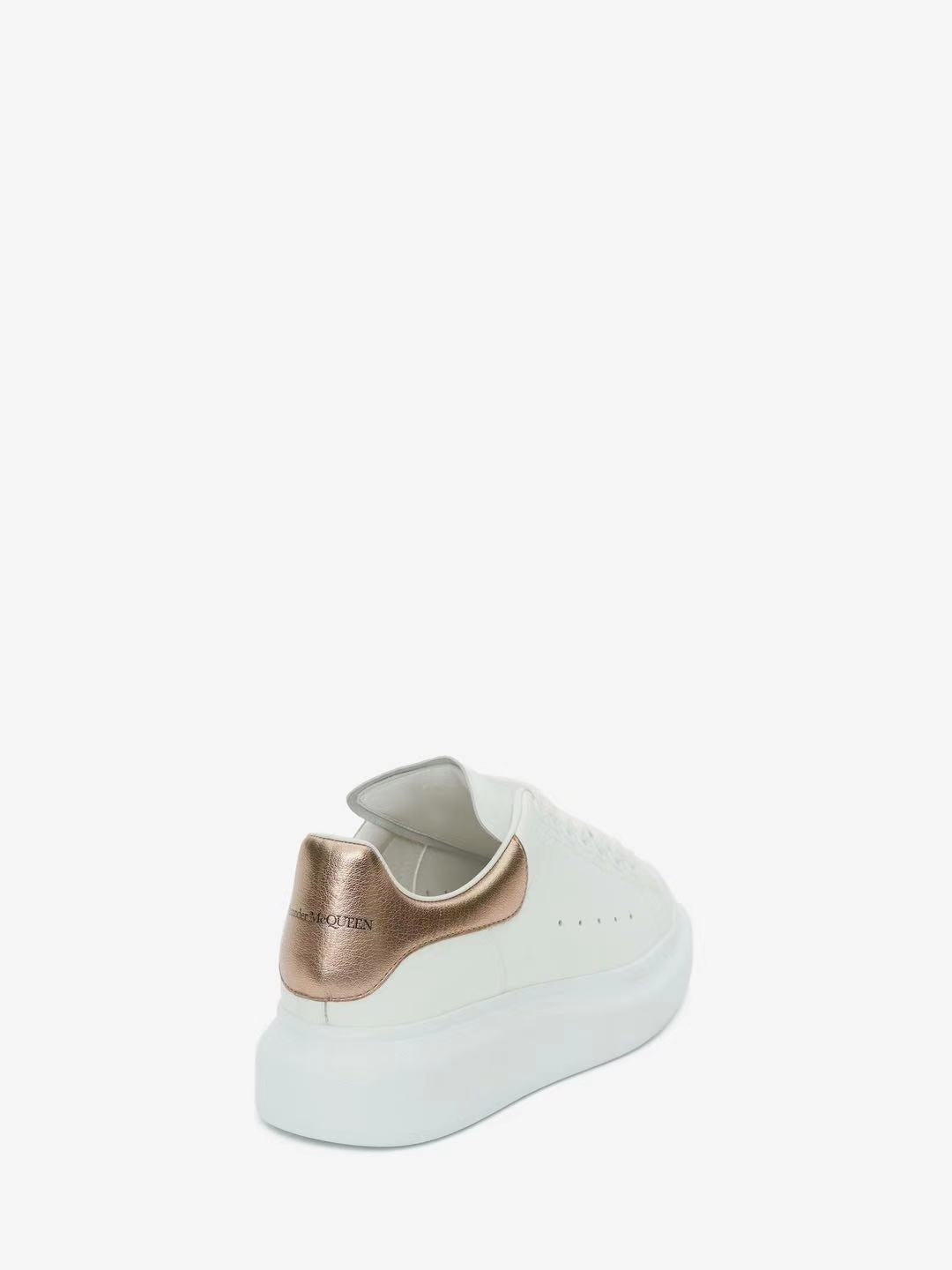 Women's Oversized Sneaker in White/rose Gold image 1