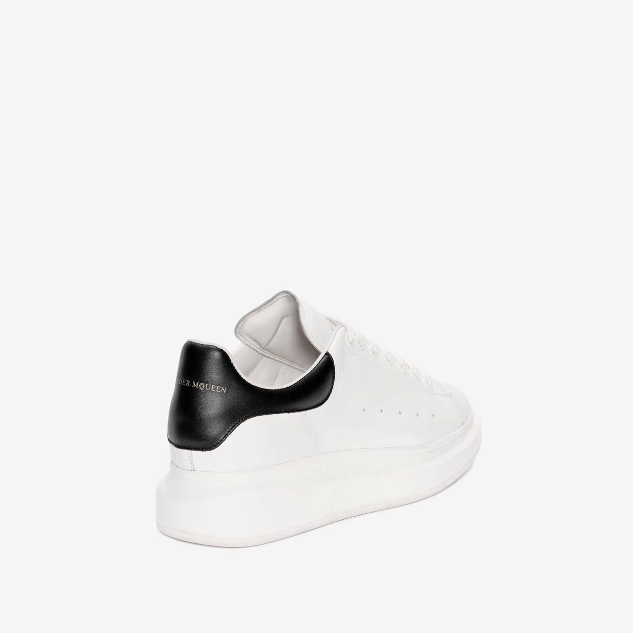 Men's Oversized Sneaker in White/black image 1