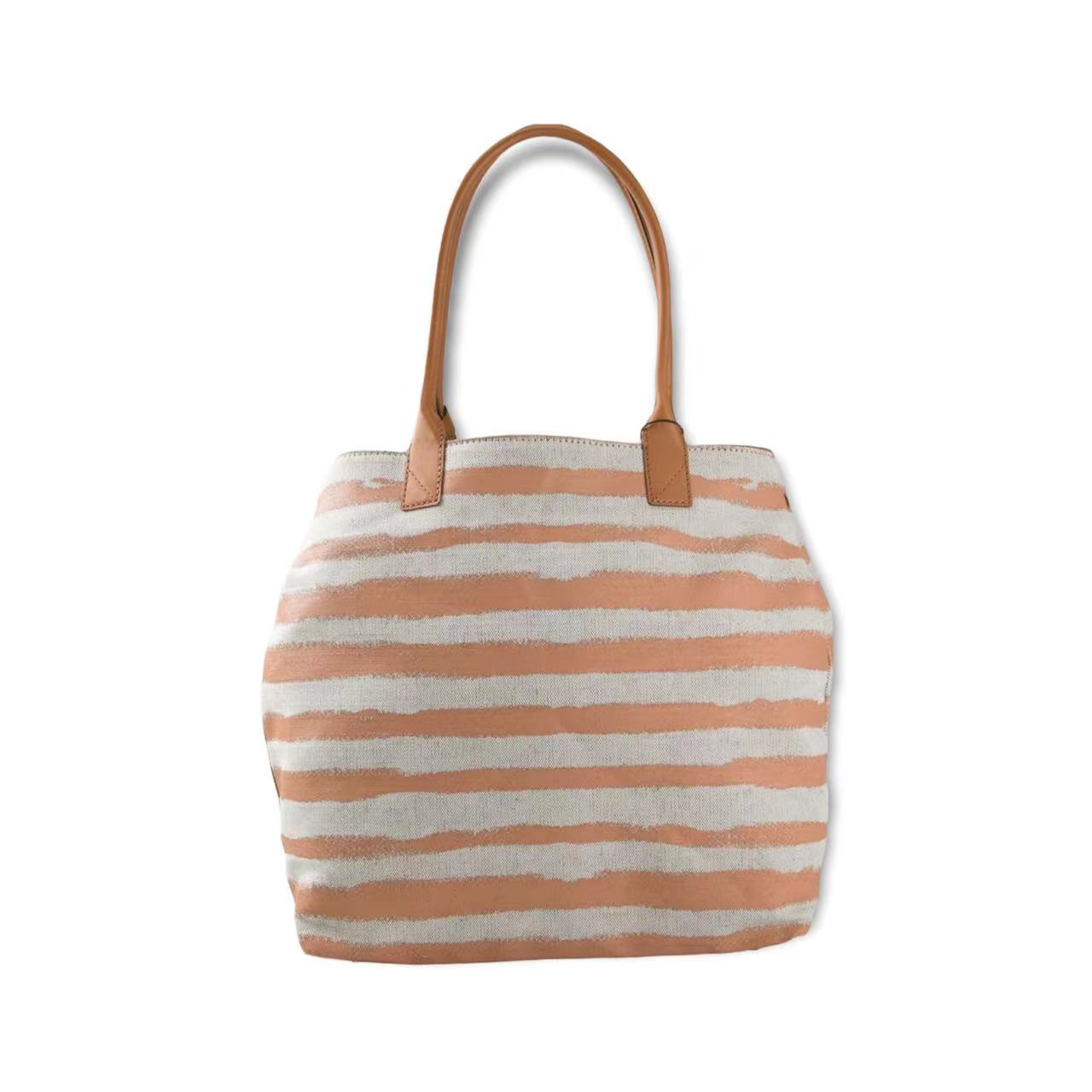 BURBERRY 3963004 image 2