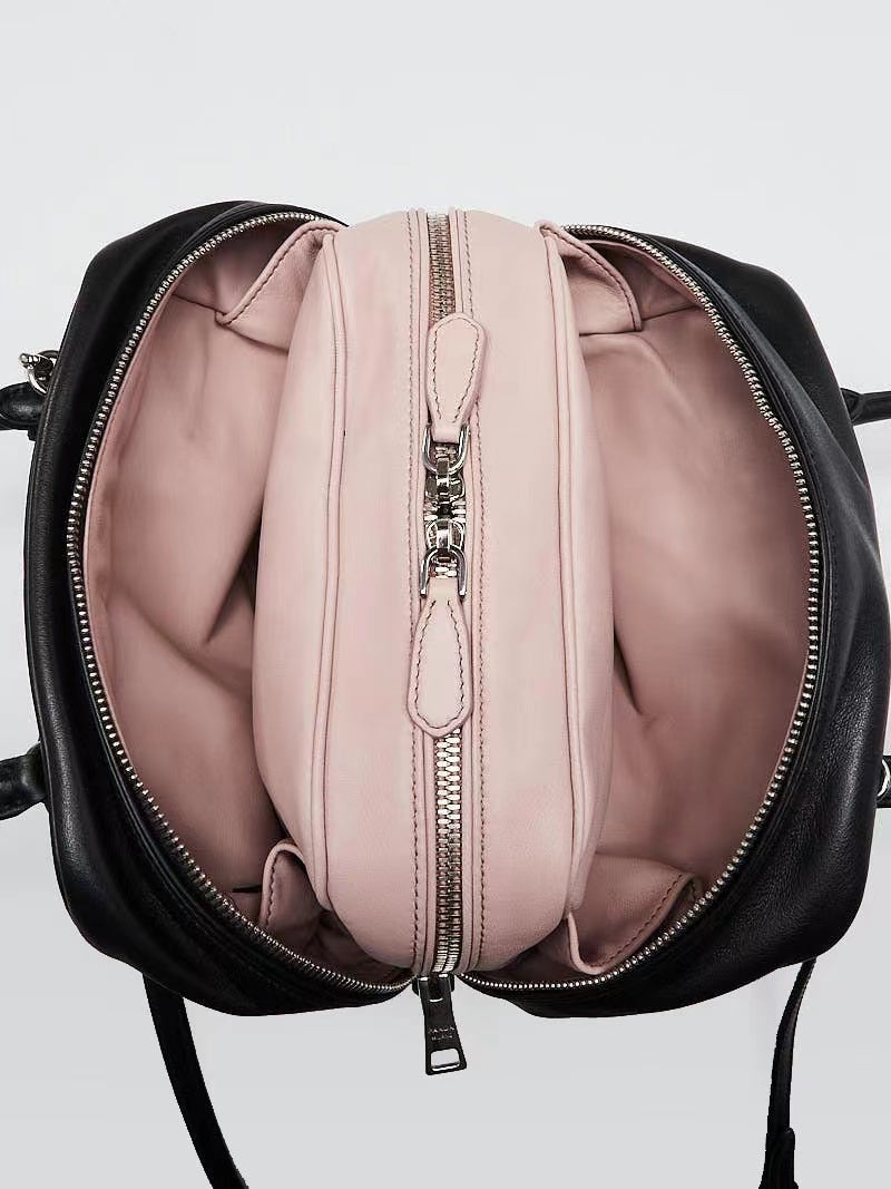 プラダ コレクション | 12点のアイコン高級品 | MadisonAve Japan