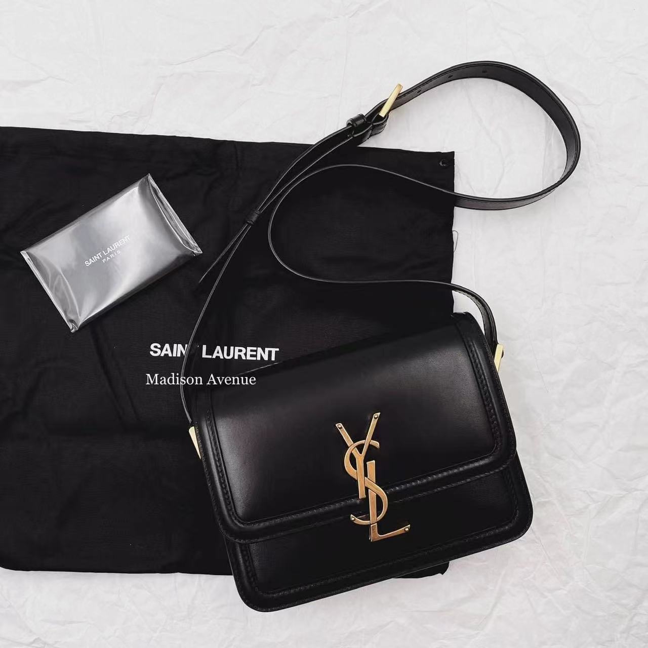 SAINT LAURENT 6343060SX0W1000 image 1