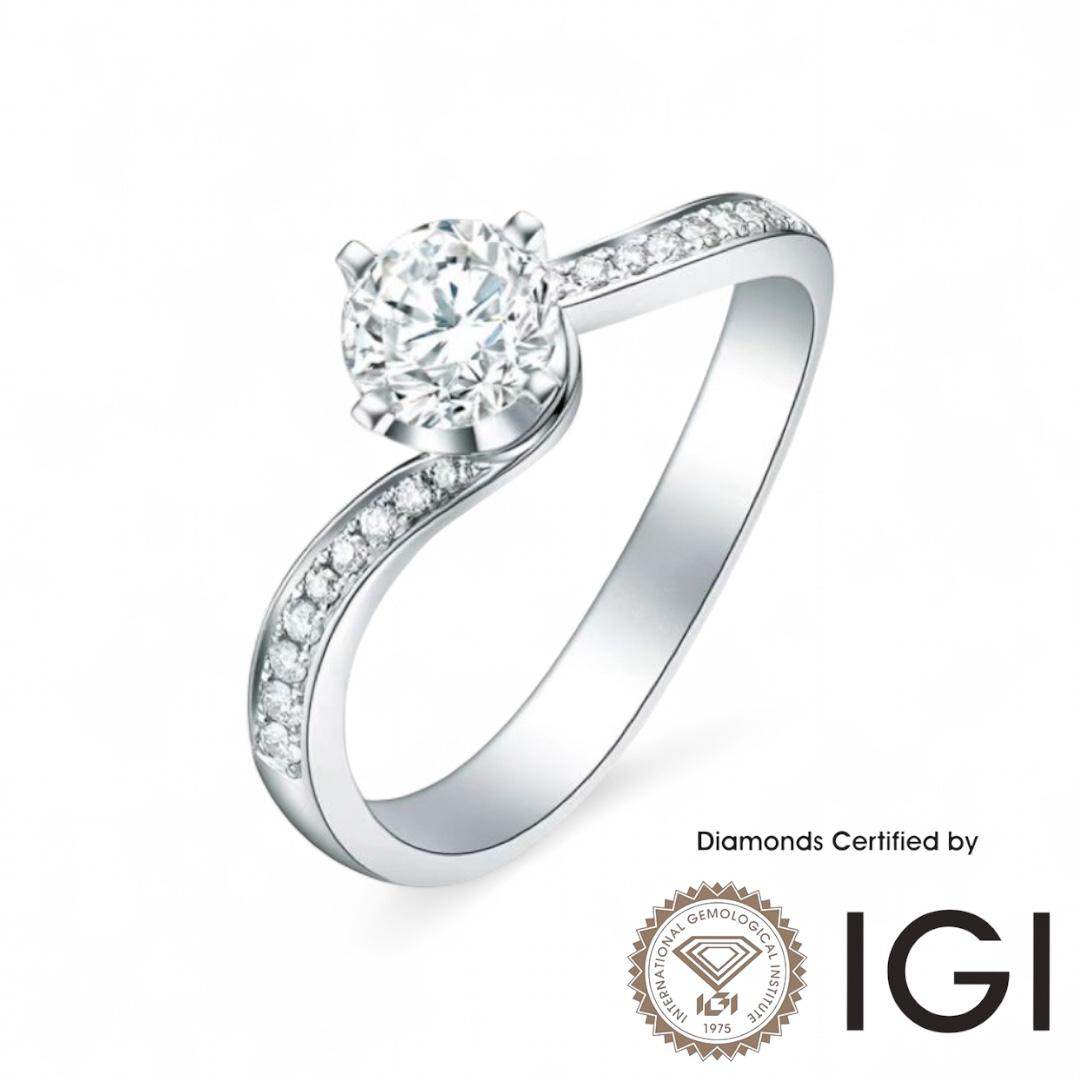 ASH029 Sidestone Lab Grown Diamond Ring D VVS1 VVS2 3EX IGI Certified - Madison Avenue Diamond