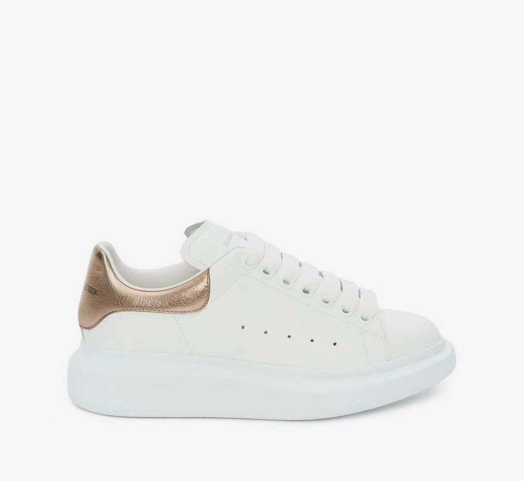 Women's Oversized Sneaker in White/rose Gold image 0